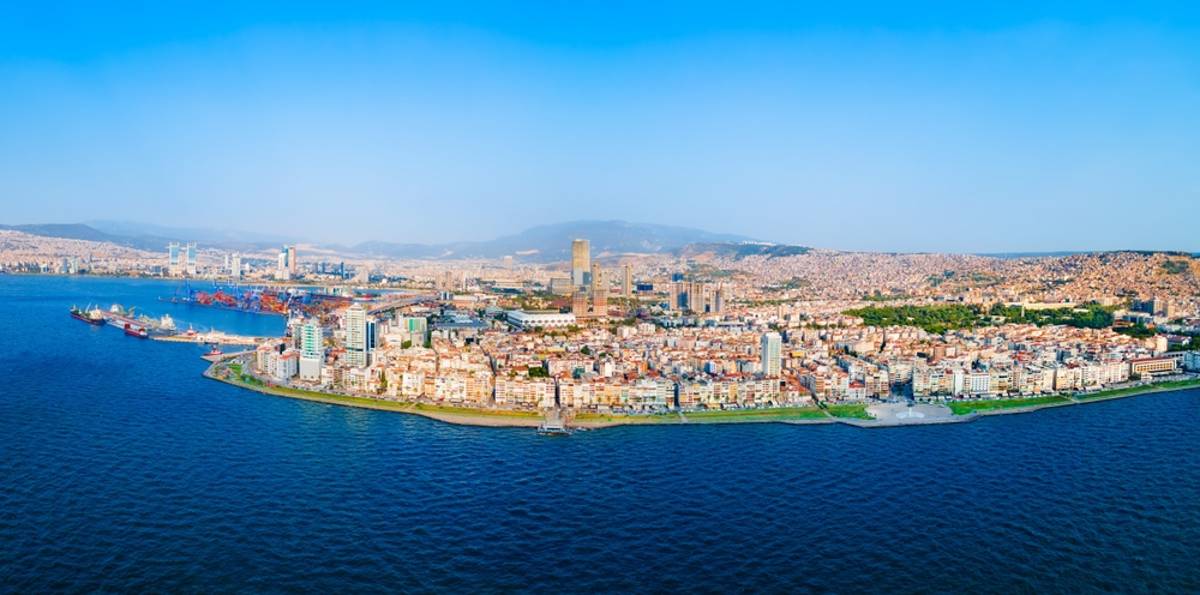 izmir-paranomic-view_1754476982292.jpg