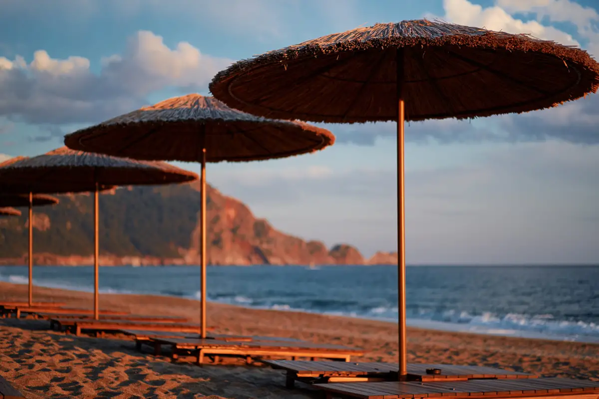 strandparasollen-in-turkije_1786097112200.webp
