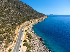 turkije-weg-naast-de-zee_1781530730986.webp